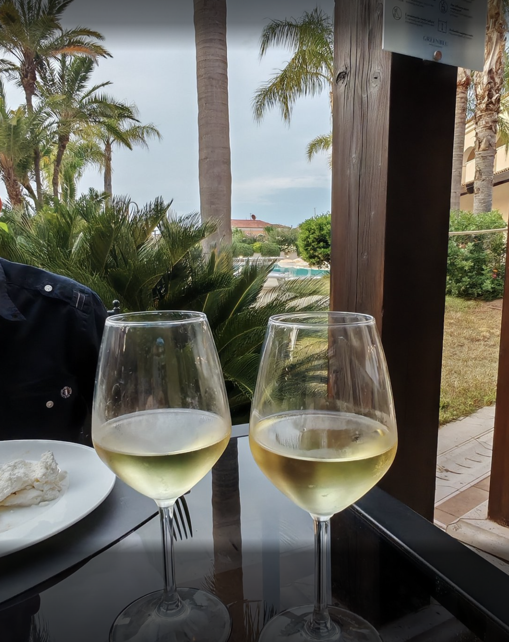 Aperitivo vista piscina